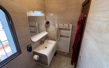 Property slide 20