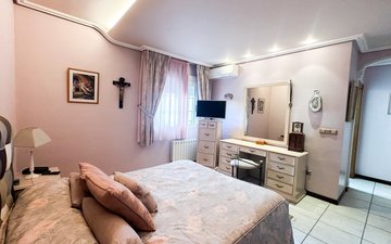 Property slide 24