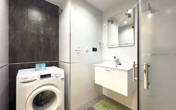 Property slide 21