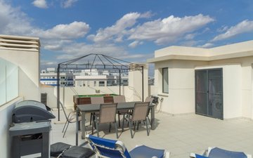 Property slide 21