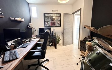 Property slide 29