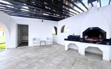 Property slide 32
