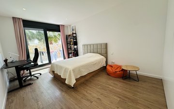 Property slide 22
