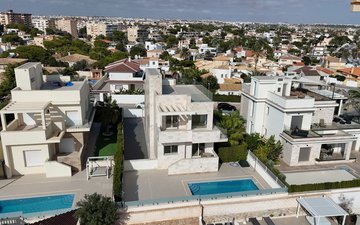Property slide 44