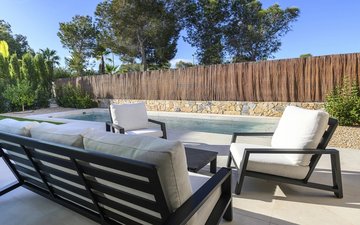 Property slide 19