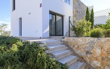 Property slide 20