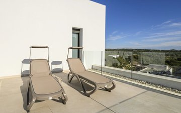 Property slide 22