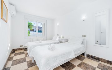 Property slide 18