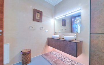 Property slide 20