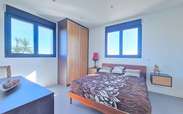 Property slide 25