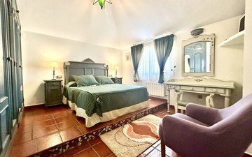 Property slide 18