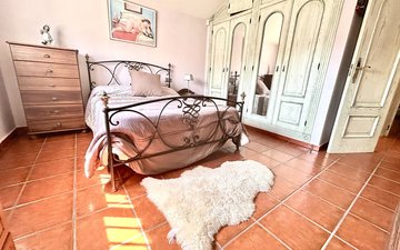 Property slide 21