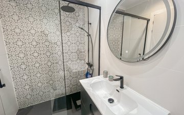 Property slide 10