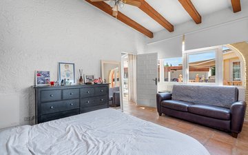 Property slide 40