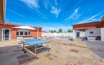 Property slide 48