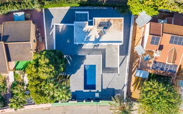 Property slide 39
