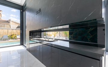 Property slide 32