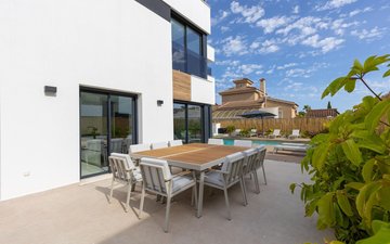Property slide 46