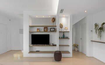 Property slide 15