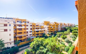 Property slide 32
