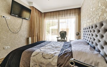 Property slide 20