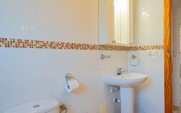 Property slide 32