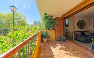 Property slide 32
