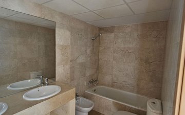Property slide 32