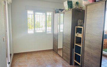 Property slide 20