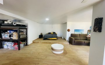 Property slide 25
