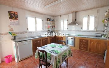 Property slide 22