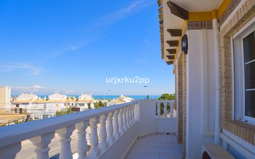 Property slide 32