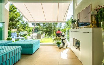 Property slide 18