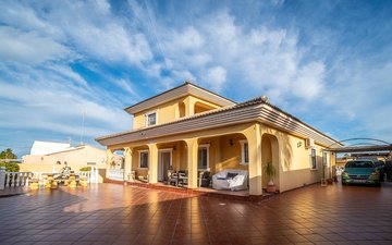 Property slide 4