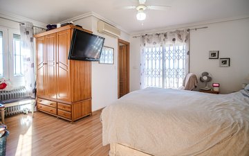 Property slide 22