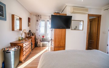 Property slide 25