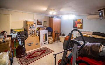Property slide 39