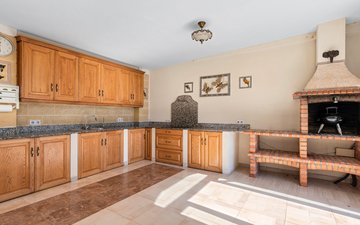 Property slide 16