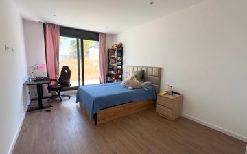 Property slide 25