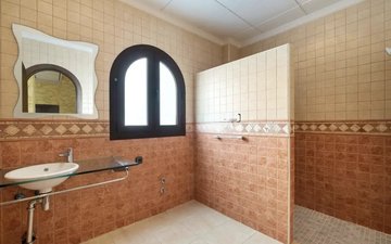 Property slide 21