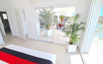 Property slide 22