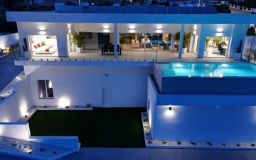 Property slide 48