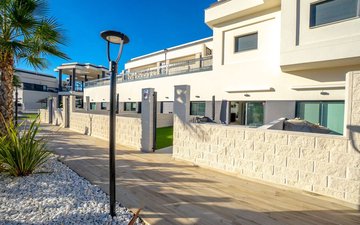 Property slide 17