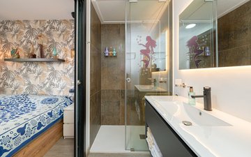 Property slide 25