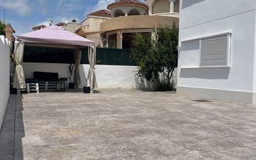 Property slide 25
