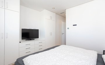 Property slide 22