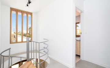Property slide 18
