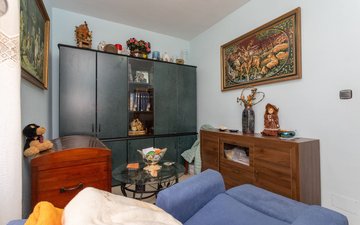 Property slide 22