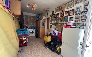 Property slide 16