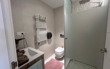 Property slide 18